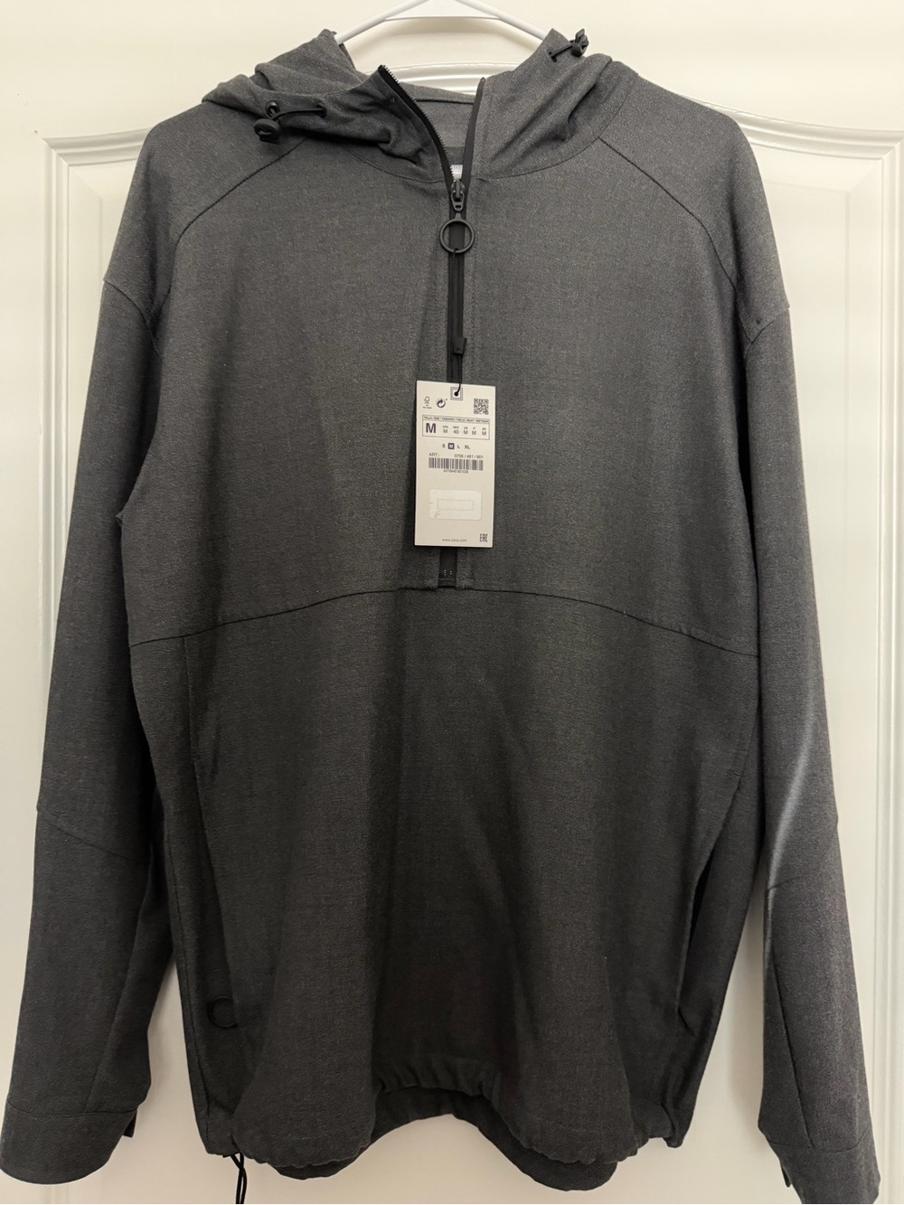 Zara Men’s Hooded Windbreaker in Charcoal Gray